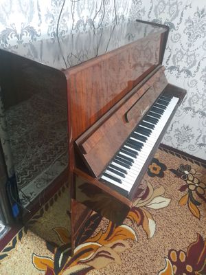пианино ласточка