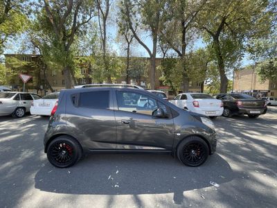 Chevrolet Spark 2020 год