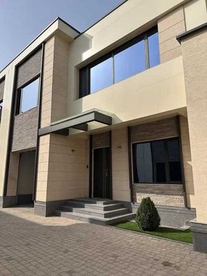 Сдаётся 3этажный евродом с зимним бассейном в Мирзо-Улугбекском районе