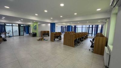 ул.Айбек Госпитальный МЦ Шох 233 м² Зал+5-кабинетов 3-этаж ремонт