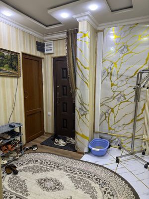 Qizlar uchun sheriklikka kvartira