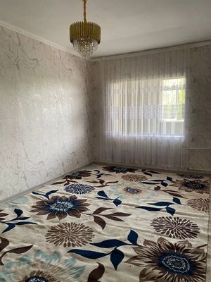 Аренда 2 ком квартира в 8 мкр 4 этаж