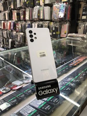 Samsung a32.