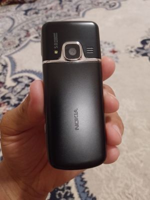 Nokia 6700 Classic Sotiladi