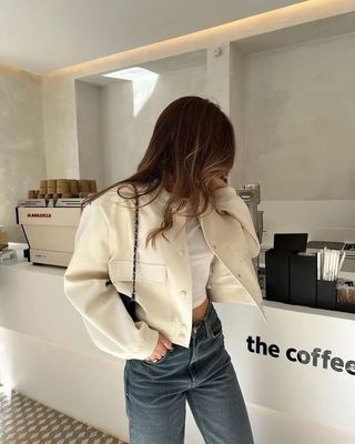 Бомбер женский от бренда Zara