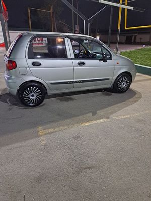 Matiz stalnoy rang avtomat