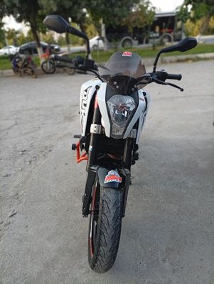 Ktm duk 200 20mn kl