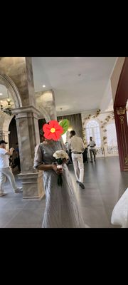 Vechirni kuylak sotiladi