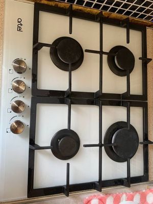 Artel gaz plita, juda zòr holatda. Polkasi yasatilgan moslab
