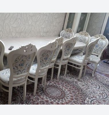 Srochna sotiladi 10talik stul stol