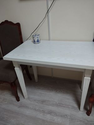 Стол кухонный в отличном состоянии