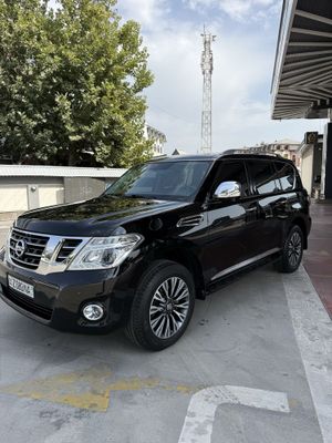 2019 Nissan patrol platinum sotiladi ,7 orindiqli ideal moshina