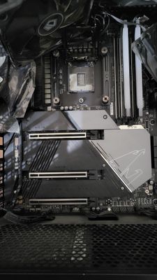 Z590 aorus master + I7 10700