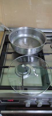 Сковородка в хорошем состоянии