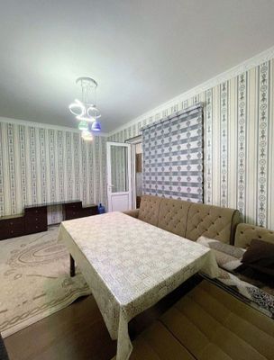 Чоштепа метрода 3 хонали квартира оилага арендага берилади