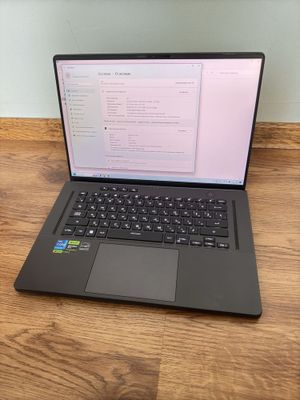 Asus ROG Zephyrus G16 i7 12700H/RTX 4050/16/512/240Hz