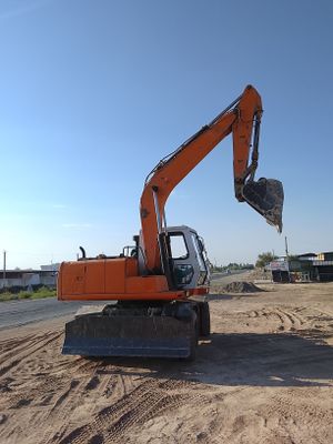 Hyundai 1300 sotladi