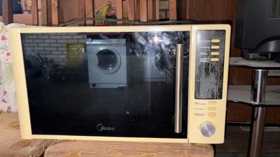 Микроволновка Midea