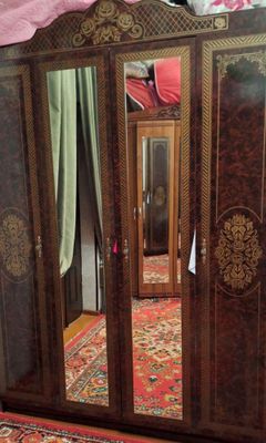 Спальный гарнитур