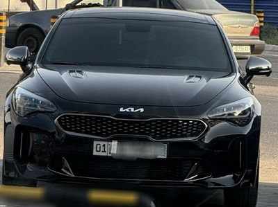 Kia Sitinger 3.3turbo 2023 Tozza Srochna sotiladi!!