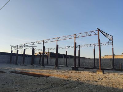 Металл конструкция ва козловой кран сотилади.