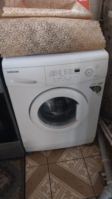 Samsung kir yuvish moshinasi bor 5kg