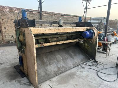 Gilotina sotiladi 2.50 metr 3mm kesadi