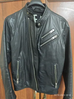 оригинал куртка Diesel размер(S)