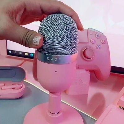 Розовый микрофон RAZER SIREN MINI