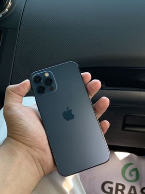 iPhone 12 pro с гарантией