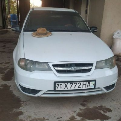 Nexia 2 sotiladi 1 qo'l