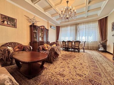 Продам 3/1/8 190м2 в Новостройке на ул. Садыка Азимова