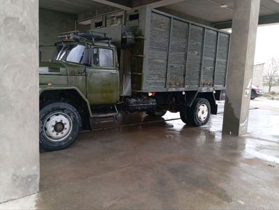 zil Ural mator