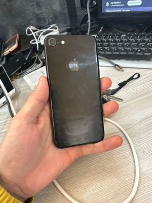 Iphone 7 128 gb 100% emkost usilinni qoyilgan qogan joylari radnoy