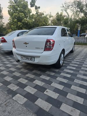 Kobilt sotiladi 4-pazitsa
