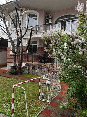 ул. Ивлева 7 соток 6 комнат 400м2 дом