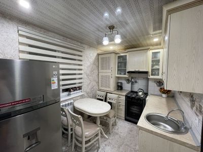 Uy sotiladi 3xonali remonti bilan 73kvadrat