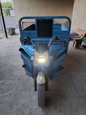 Elektro moto 2024 yili