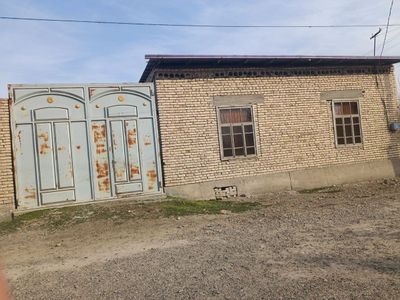 Xovli sotiladi 10 sotx molxonasi bilan