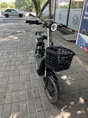 CITY BIKE Elektra skuter yaxshi xolatda