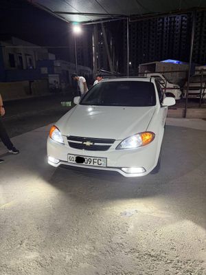 Chevrolet Gentra 1.5 3-Позиция Сотилади Холати А’ло