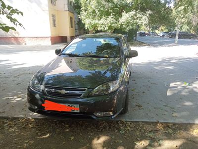 Lacetti 2011, lyuk
