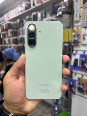 Samsung A56 5g 8/256 gb ideaal