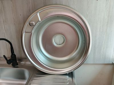 Рабочий стол кухуния мебел
