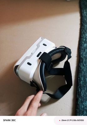 3D formatli koʻzoynak real hayotni tomosha qiling