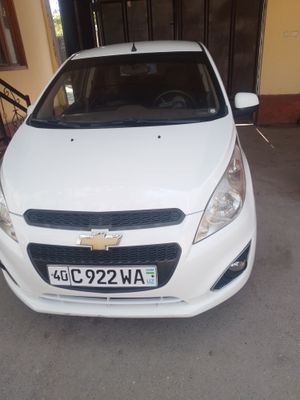Chevrolet spark...