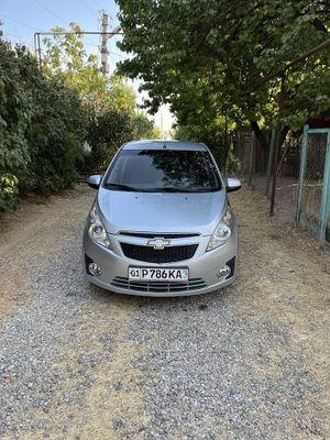 Chevrolet Spark 2011 года, пробег 87 000, в авариях не учавствовала.