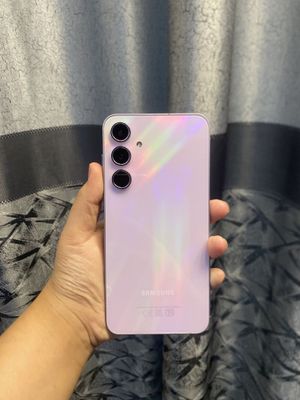 SOTILADI:Samsung a55 5 g karobka bilan
