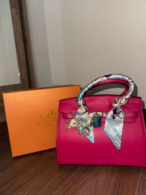 Hermes sumka yangi