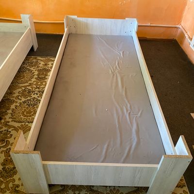 Продается мебель шкаф и кровать